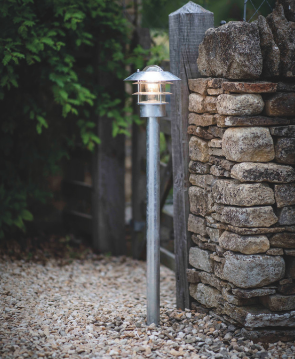 St Ives Strand Post Lamp [Garden Trading]