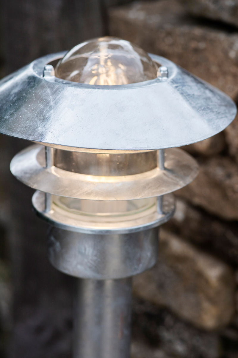 St Ives Strand Post Lamp [Garden Trading]